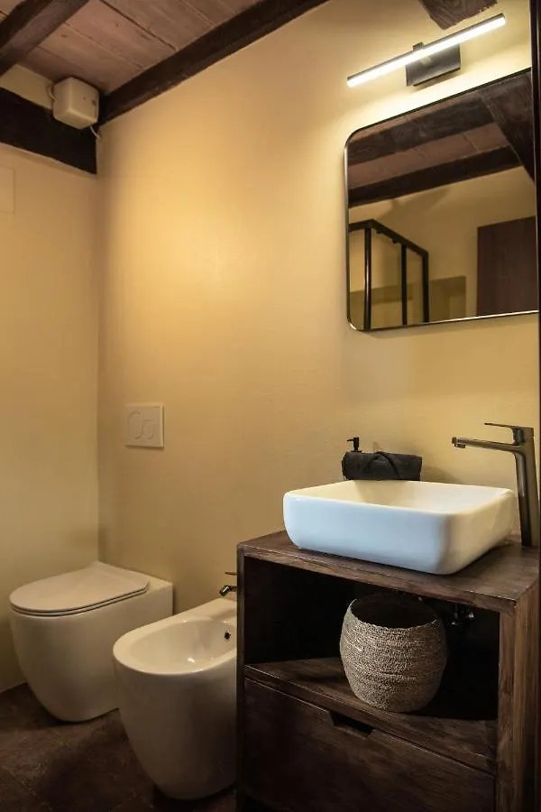 Bed and Breakfast Dimidium Canossa Bed & Breakfast